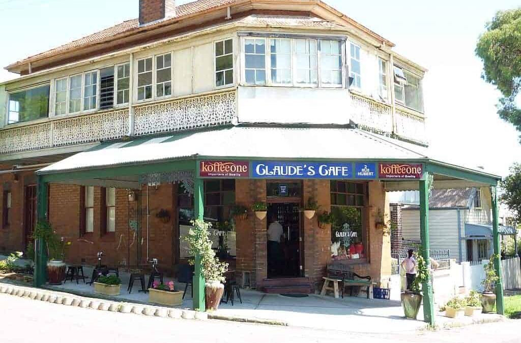 What Are The Essential Coffee Shop Equipments?